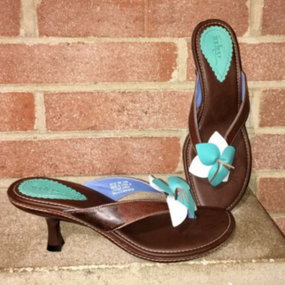 clarks kitten heel sandals